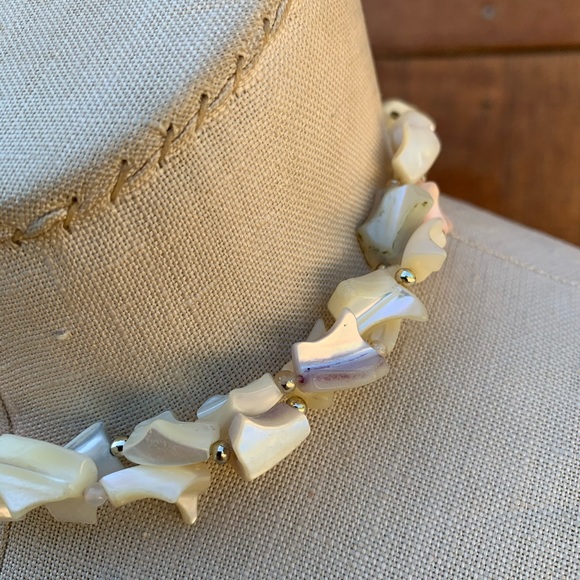 Vintage 50s 60s Natural Shell Choker - Picture 3 of 4